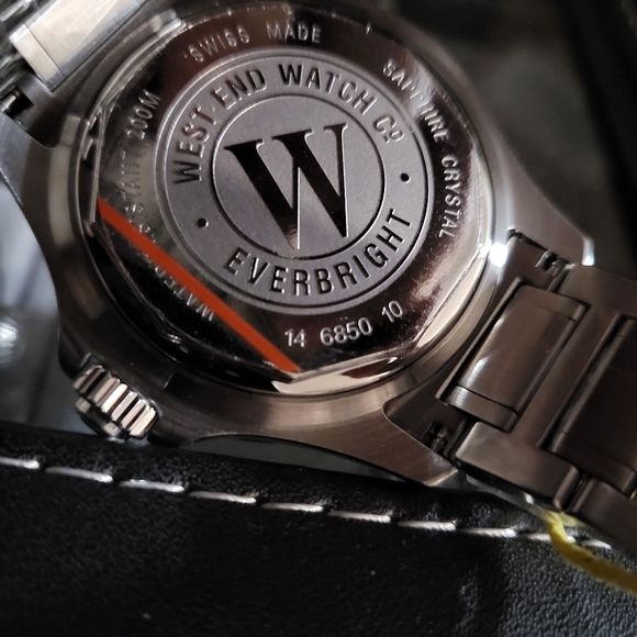 🌟 West End Impermeable - Picture 7 of 7